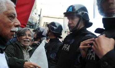 Los jubilados marchan contra el veto y el asado de Javier Milei: "Fue una tortura psicológica"