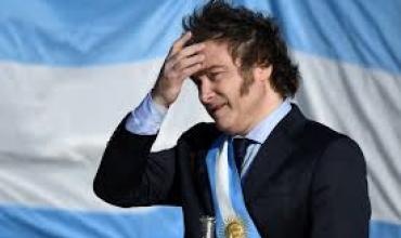 Javier Milei celebra la reducción de más de 33,000 empleos públicos: "La motosierra no para"