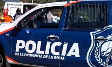 La Rioja: una mujer es buscada por la policia tras ser acusada de intento de homicidio y graves quemaduras