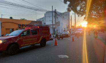Motociclista sufrió una caída en avenida Facundo Quiroga y rechazó el traslado médico
