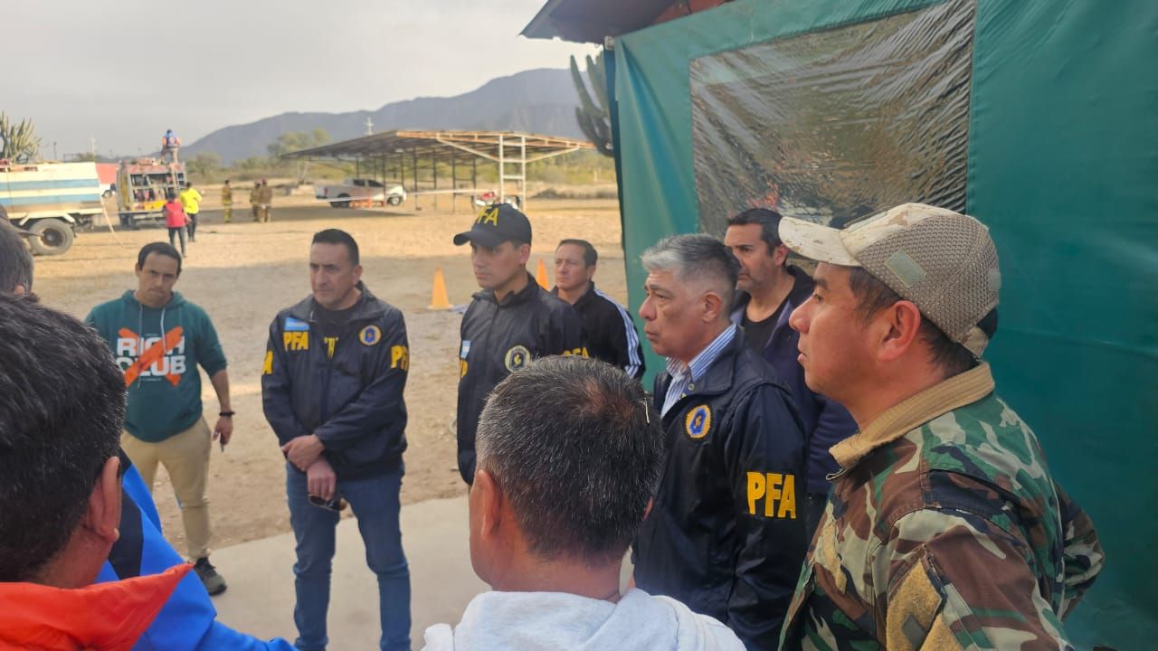 Se suman fuerzas federales a la búsqueda del senderista desaparecido