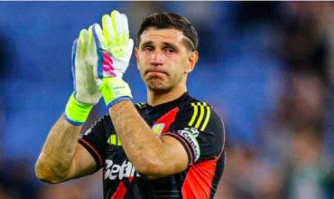 Por qué Dibu Martínez no estuvo presente en el debut de Aston Villa en la Premier League