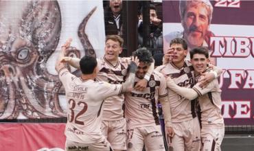 Platense ganó por primera vez y evitó que San Lorenzo se asegure la punta en un partido con polémicas