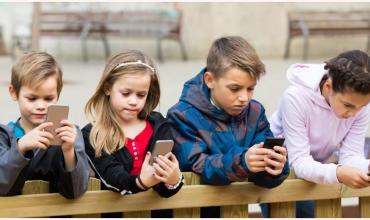 Nomofobia: el miedo irracional de los adolescentes a no tener el celular cerca