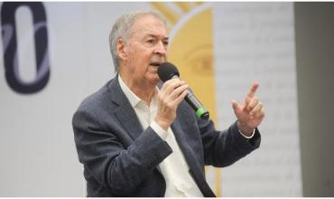 Juan Schiaretti le respondió a Javier Milei por las críticas a su propuesta fiscal: “Miente descaradamente”