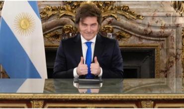 Milei se mostró fortalecido ante la crisis, chicaneó a Cristina Kirchner y volvió a hablar de la dolarización