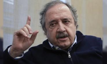 Para Alfonsín “la ayuda” que recibe el Gobierno por parte de Estados Unidos “crea nuevos y graves problemas”