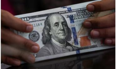 El Tesoro de EEUU volvió a intervenir en el mercado de cambios pero el dólar subió otra vez y cerró a $1.425