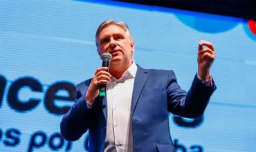 Llaryora: “Las provincias y los municipios somos los que estamos sosteniendo la paz social”