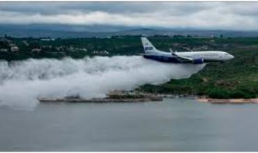 Sorpresa en Córdoba: un Boeing 737 realizó un vuelo rasante sobre el Lago San Roque