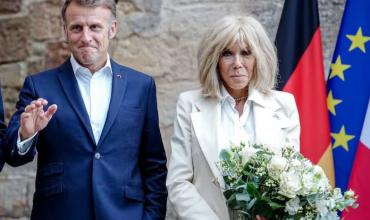 Empieza en Francia un juicio contra 10 personas por difundir la teoría falsa que dice que Brigitte Macron es un hombre